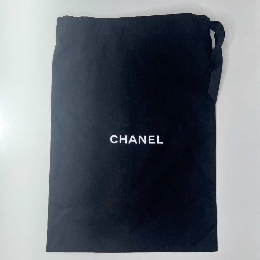Chanel Authentic Adjustable Drawstring Handbag Pu… - image 2